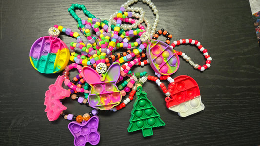 Necklace w/Fidget